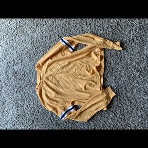 yellow hollister boyfriend tee